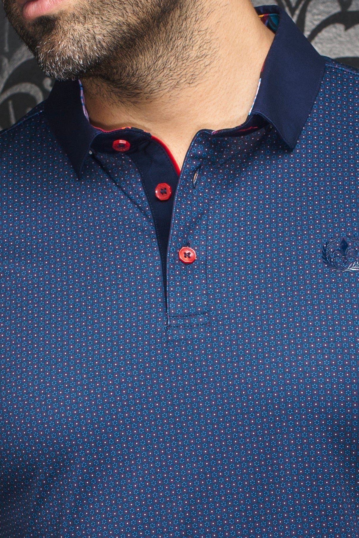 Polo Manche Longue Au Noir de couleur Bleu Fonce