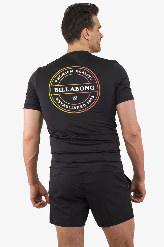 T-Shirt Billabong de couleur Noir