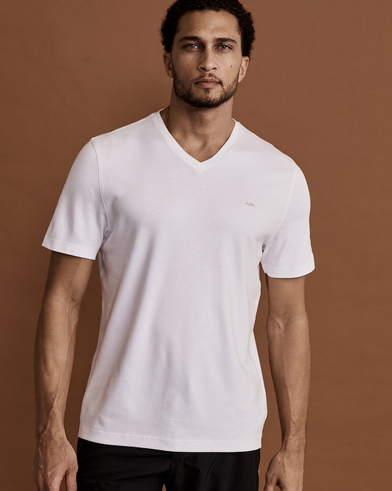 Charger l&amp;#39;image dans la galerie, T-Shirt Col En V Michael Kors de couleur Blanc
