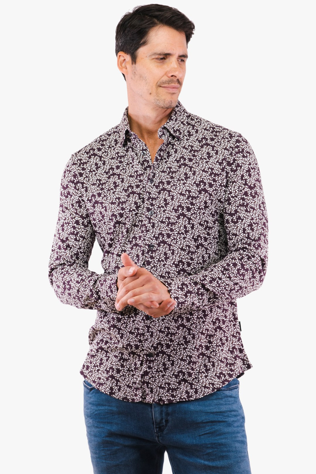 Burgundy colored Hörst shirt