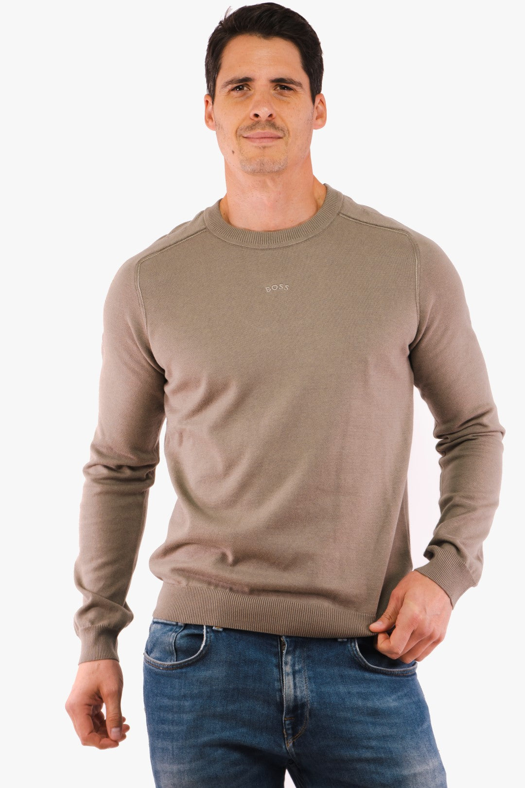 Chandail Hugo Boss de couleur Taupe