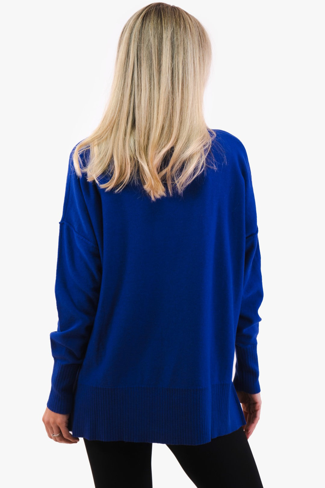 Iliviana Part Two sweater in Blue color