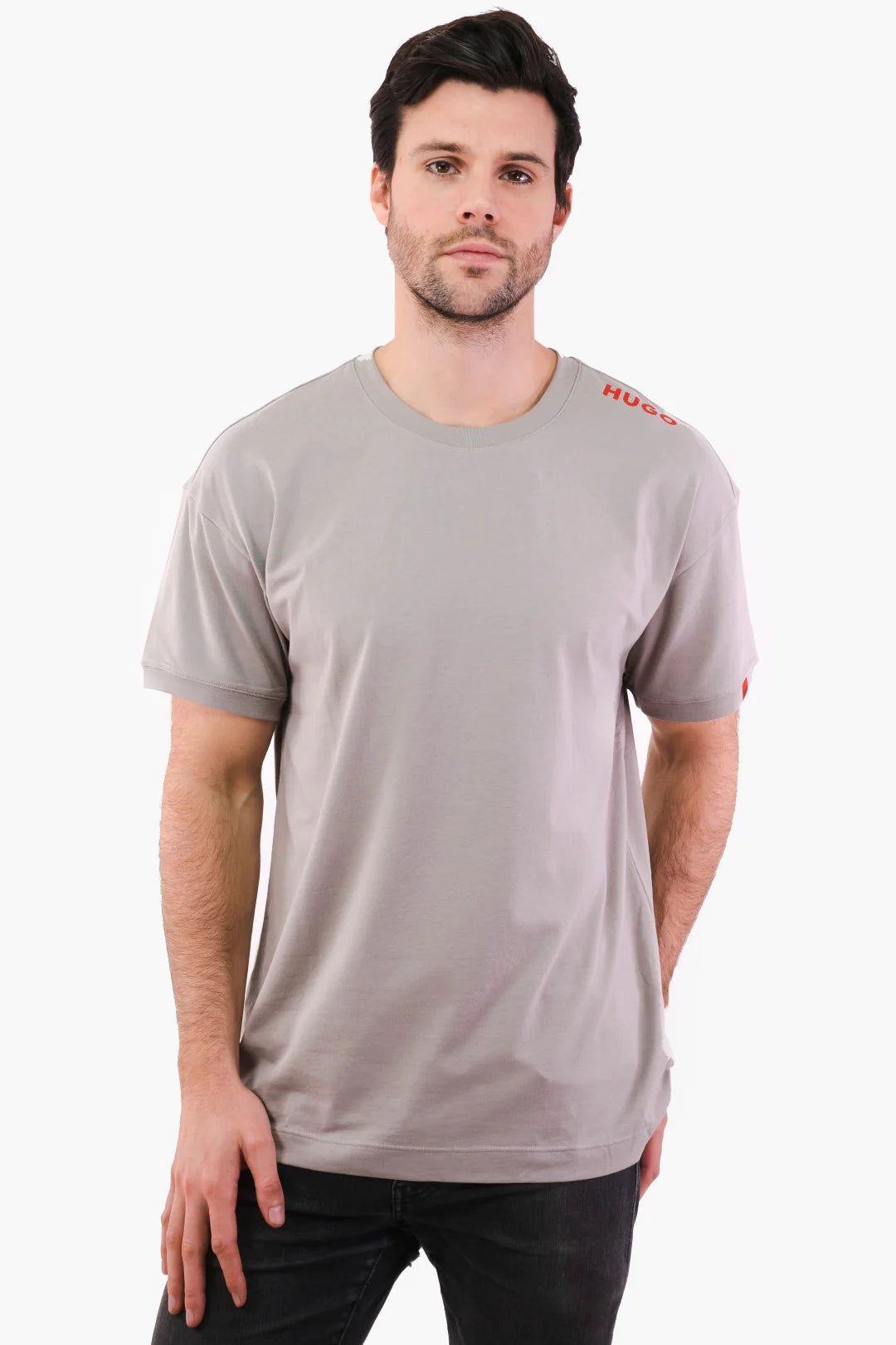 T-Shirt Hugo Boss de couleur Gris