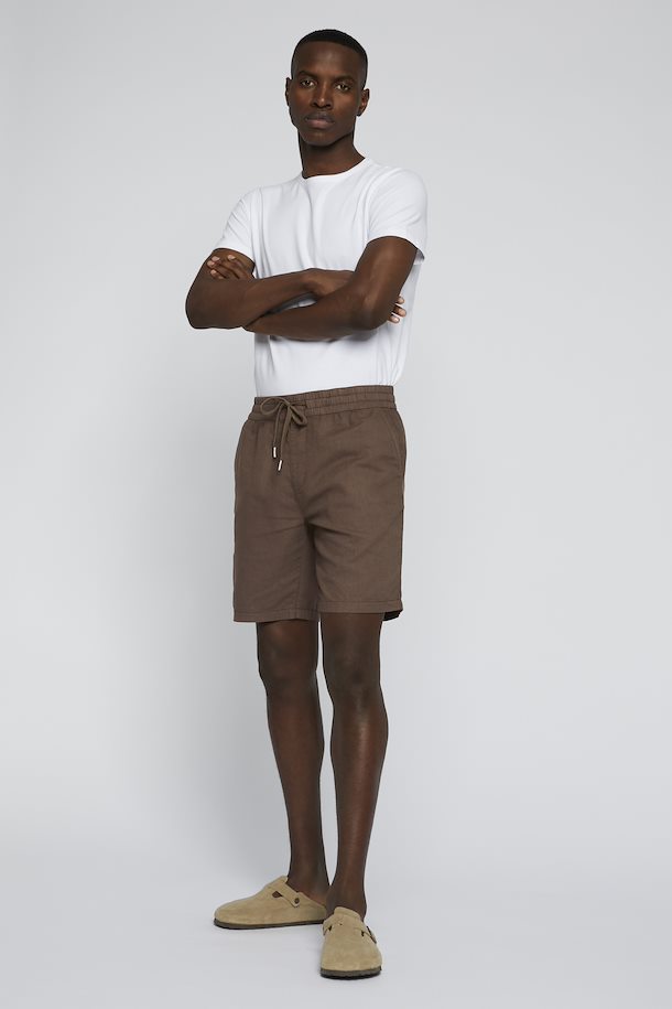 Earth colored Matinique shorts