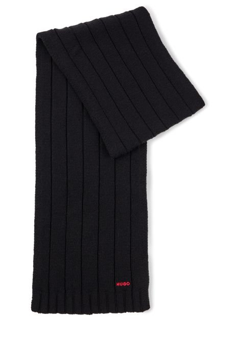 Hugo Boss Toque And Scarf Set in Black color