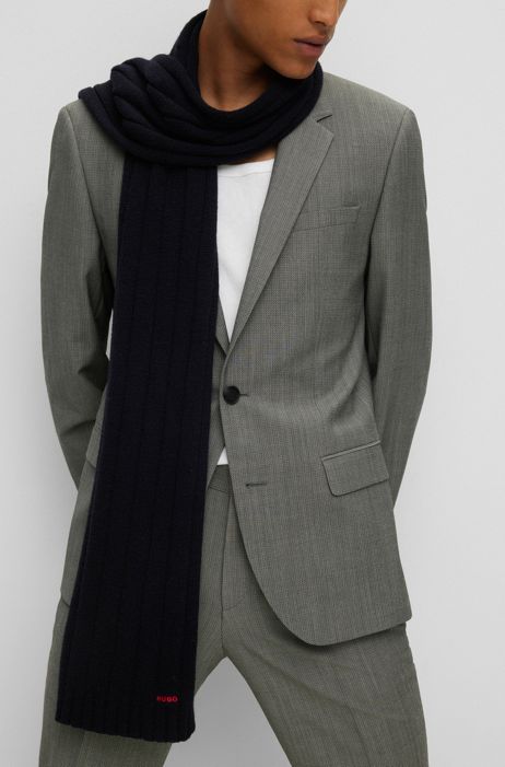 Hugo Boss Toque And Scarf Set in Black color