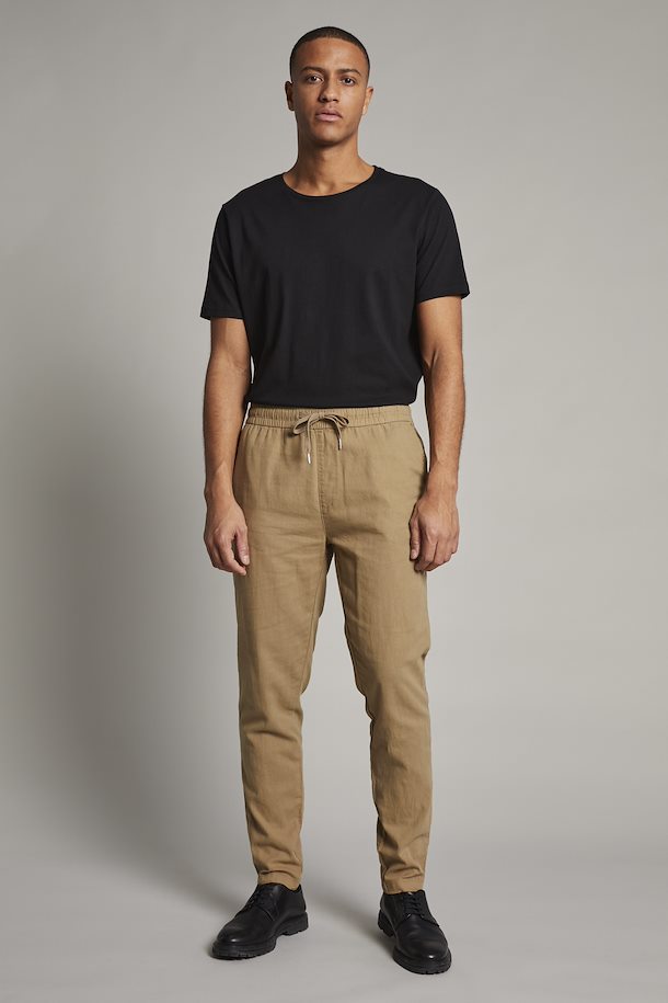 Pantalon Matinique De Couleur Caramel Homme