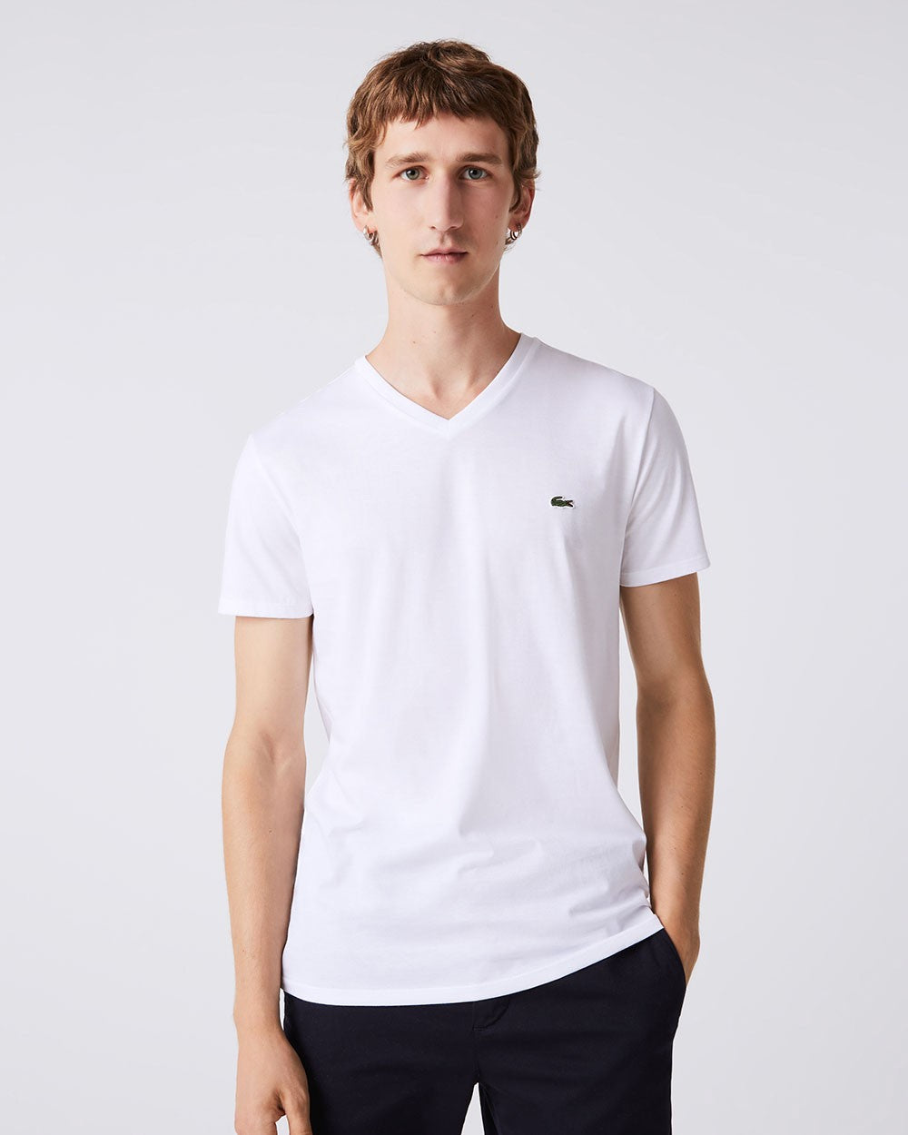 T-Shirt Col En V Lacoste de couleur Blanc