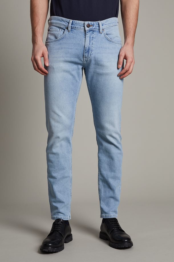 
                  
                    Denim Matinique De Couleur Pale Homme
                  
                