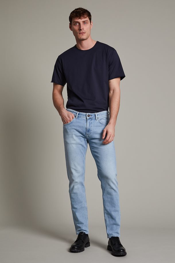 
                  
                    Denim Matinique De Couleur Pale Homme
                  
                