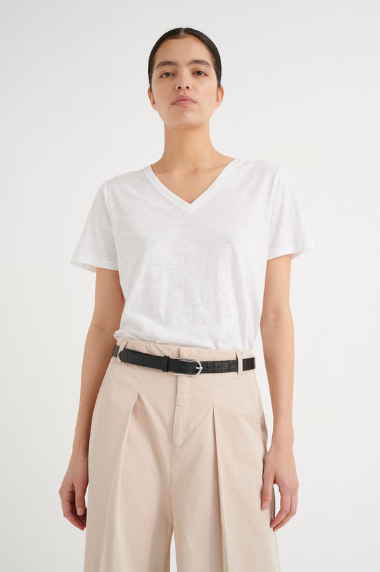 Charger l&amp;#39;image dans la galerie, T-Shirt Col En V Inwear De Couleur Blanc Femme
